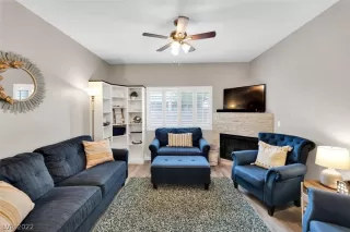 Photo #5: 2425950 Listing 