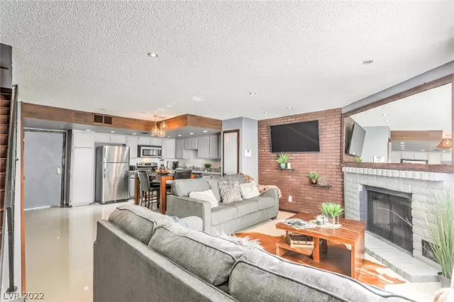 MLS: 2425960 Condo For Sale