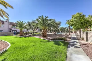 Photo #4: 2425960 Listing