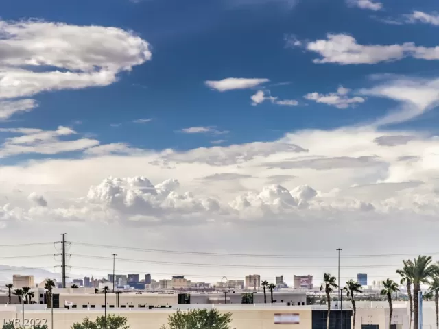 MLS: 2425968 Condo For Sale