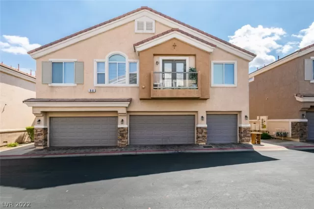 MLS: 2425999 Condo For Sale