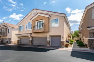 Photo #1: 2425999 Listing