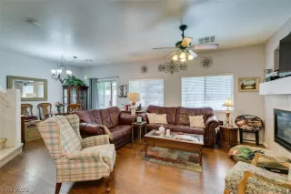 Photo #3: 2425999 Listing