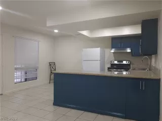 Photo #3: 2426006 Listing