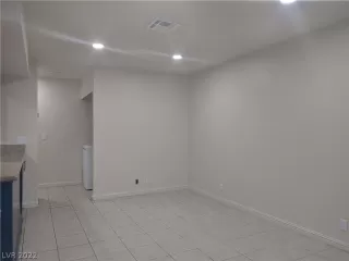 Photo #6: 2426006 Listing