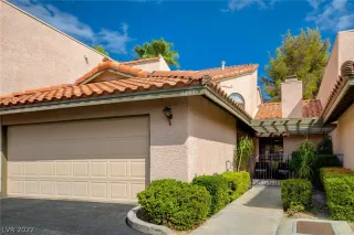 Photo #1: 2426008 Listing 