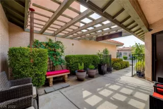 Photo #2: 2426008 Listing 