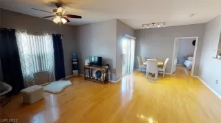 Photo #2: 2426069 Listing