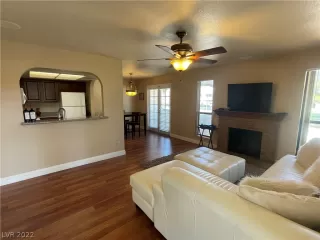 Photo #1: 2426106 Listing