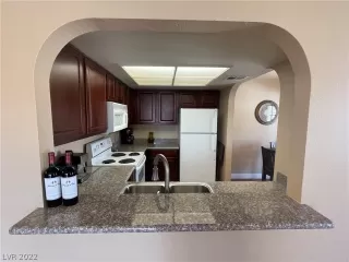 Photo #2: 2426106 Listing