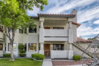 Photo #2: 2426124 Listing