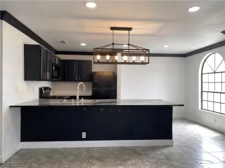 Photo #3: 2426137 Listing 