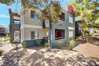 Photo #2: 2426138 Listing