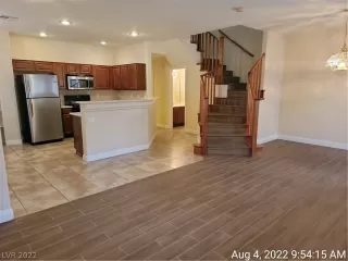 Photo #3: 2426158 Listing
