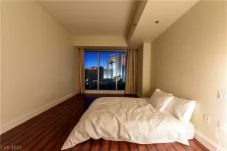 Photo #2: 2426162 Listing