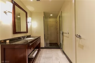 Photo #4: 2426162 Listing