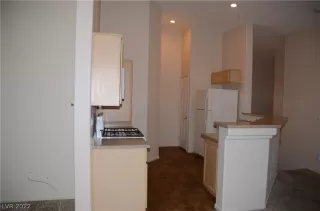 Photo #3: 2426181 Listing 