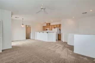 Photo #3: 2426245 Listing