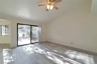 Photo #5: 2426254 Listing 