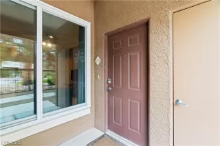 Photo #3: 2426273 Listing