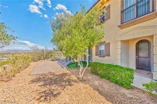 Photo #3: 2426284 Listing 