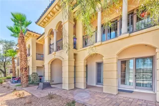 Photo #5: 2426284 Listing 