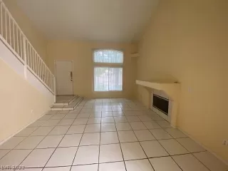 Photo #2: 2426299 Listing 