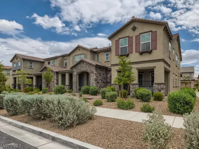 MLS: 2426333 Condo For Sale