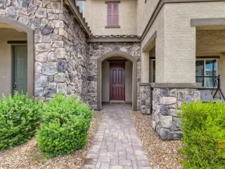 Photo #2: 2426333 Listing