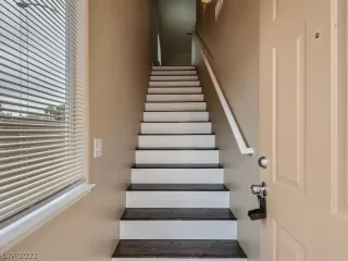 Photo #3: 2426347 Listing