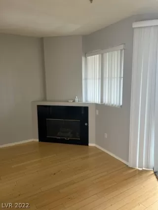 Photo #5: 2426362 Listing