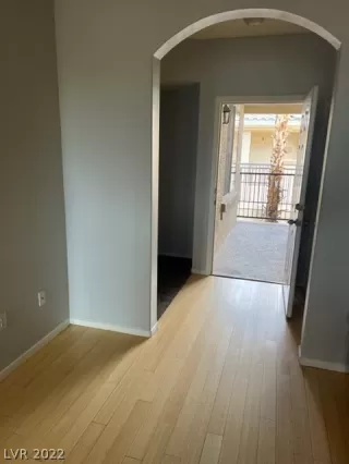 Photo #6: 2426362 Listing