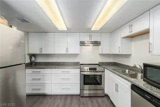 Photo #1: 2426442 Listing