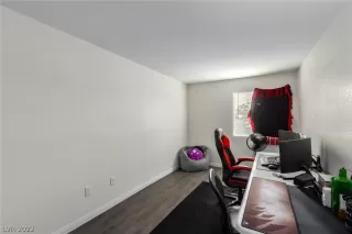 Photo #6: 2426442 Listing