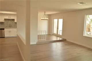 Photo #3: 2426465 Listing 