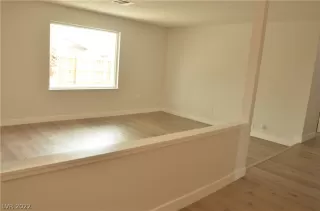 Photo #4: 2426465 Listing 