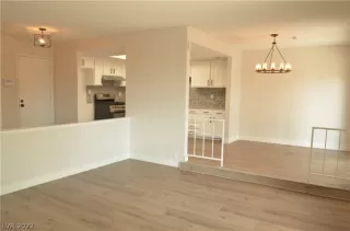 Photo #6: 2426465 Listing 