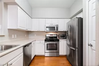 Photo #4: 2426469 Listing 