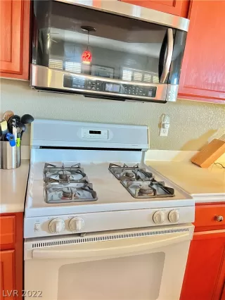 Photo #3: 2426510 Listing 