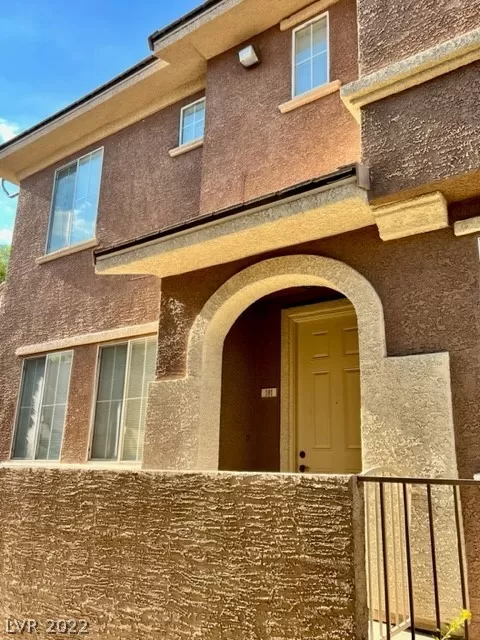 MLS: 2426620 Condo For Sale