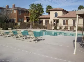 Photo #4: 2426620 Listing