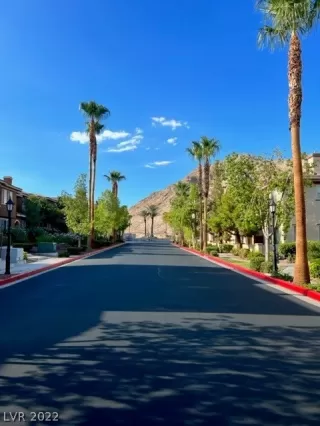 Photo #6: 2426620 Listing