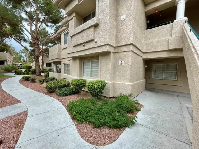 MLS: 2426624 Condo For Sale