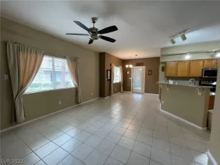 Photo #5: 2426624 Listing 