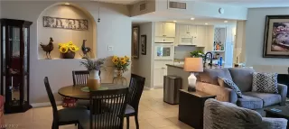 Photo #4: 2426634 Listing