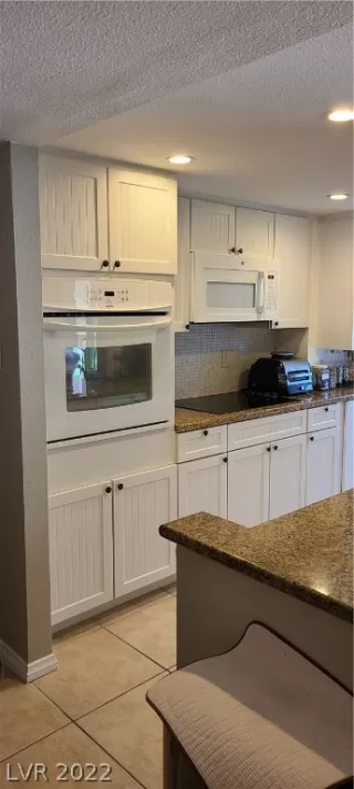 Photo #5: 2426634 Listing