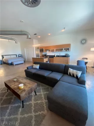 Photo #1: 2426642 Listing 