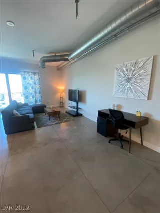 Photo #4: 2426642 Listing 