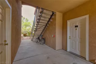 Photo #1: 2426654 Listing