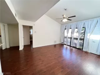 Photo #6: 2426691 Listing 